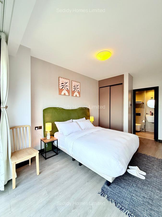 Serviced 2 Bed Apartment with En Suite in Westlands Area - 11