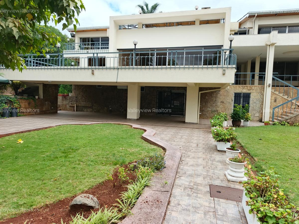 2,120 ft² Office with Service Charge Included at Lavington - 9