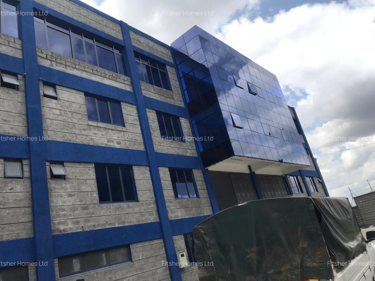 3,500 ft² Warehouse with Service Charge Included in Utawala - 4