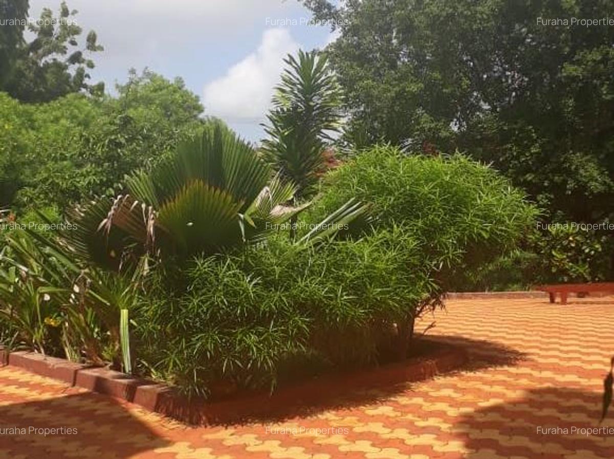 2 Bed Apartment with En Suite in Malindi - 8