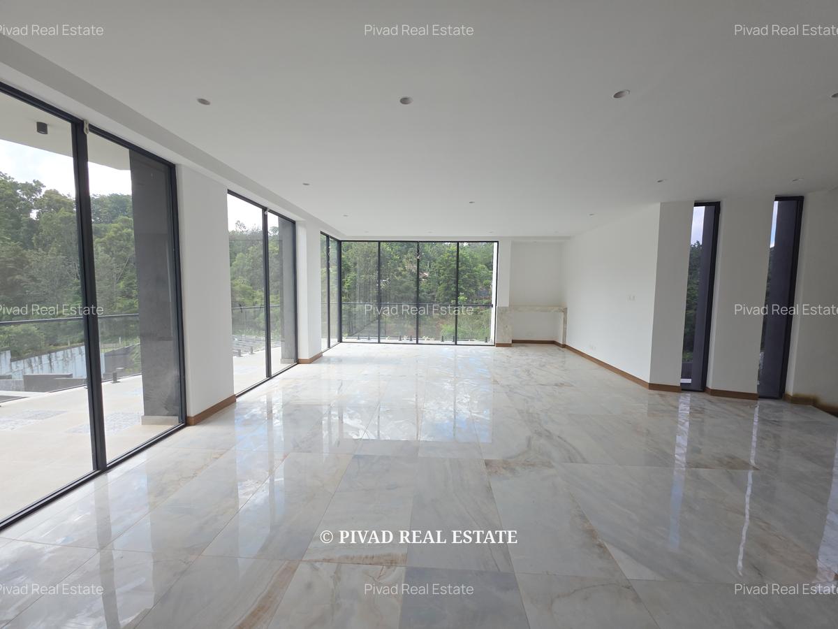 5 Bed House with Garden in Nyari - 18