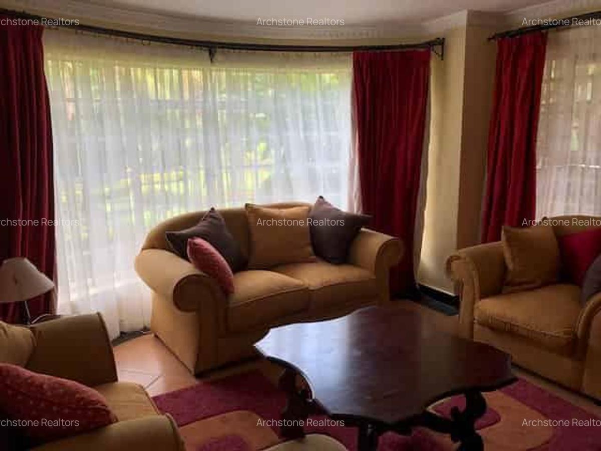 2 Bed House with Swimming Pool in Rosslyn - 3