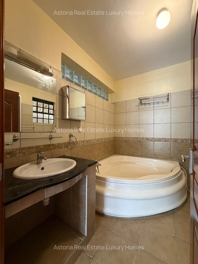 3 Bed Apartment with En Suite at 2026-439 - 10