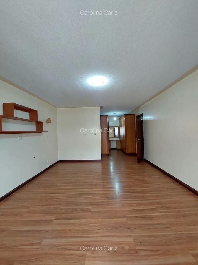 4 Bed Townhouse with En Suite at Brookside Drive - 9
