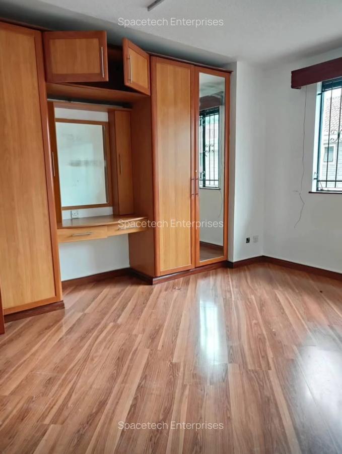4 Bed Townhouse with En Suite in Westlands Area - 6