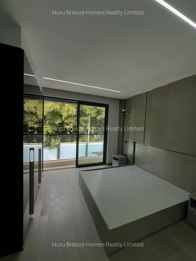 6 Bed Villa with En Suite in Lavington - 19