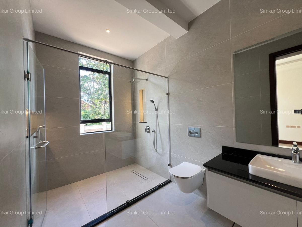 6 Bed Townhouse with En Suite at Peponi Rd - 11
