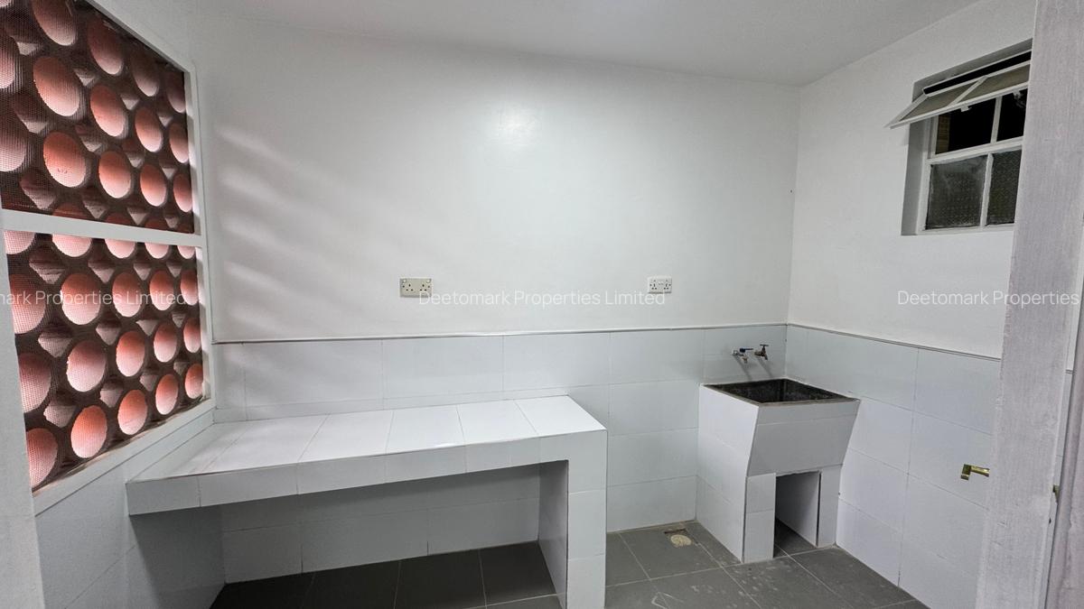3 Bed Apartment with En Suite at Kilimani - 8
