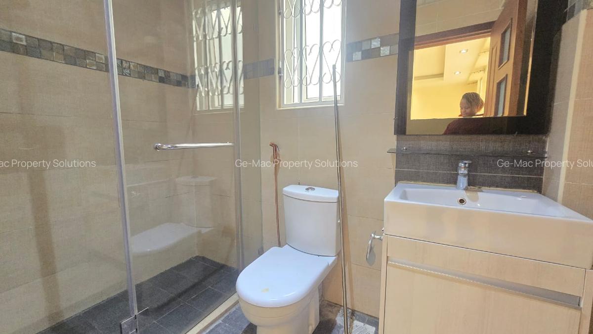 5 Bed Townhouse with En Suite at Convent Dr - 8