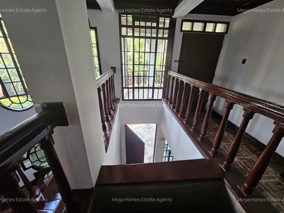 4 Bed House with En Suite in Runda - 8