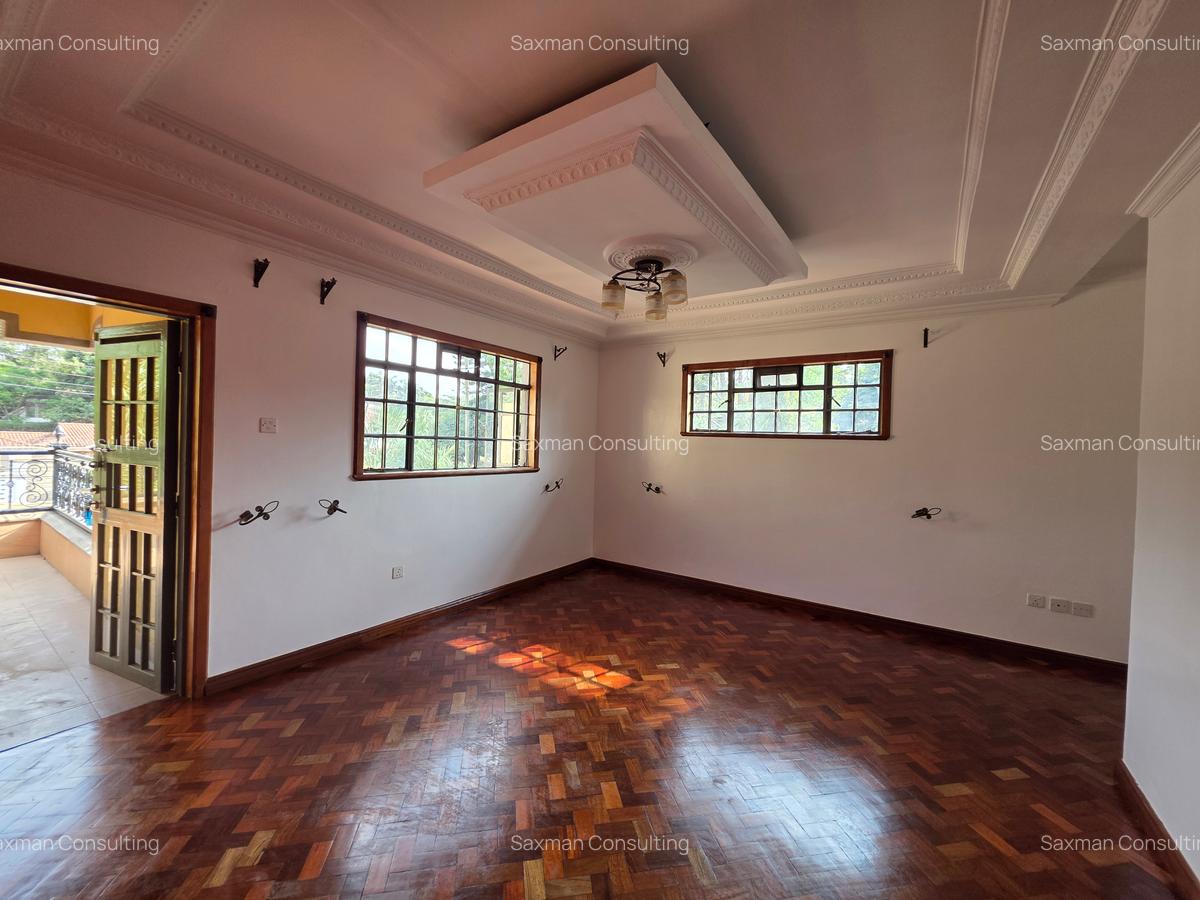 4 Bed House with En Suite in Runda - 20