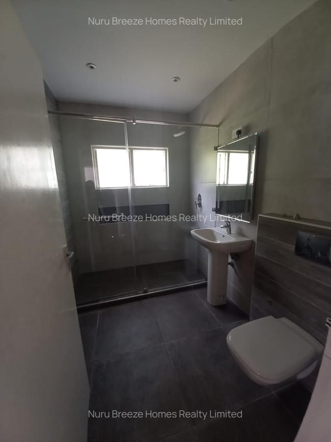 4 Bed House with En Suite in Spring Valley - 6