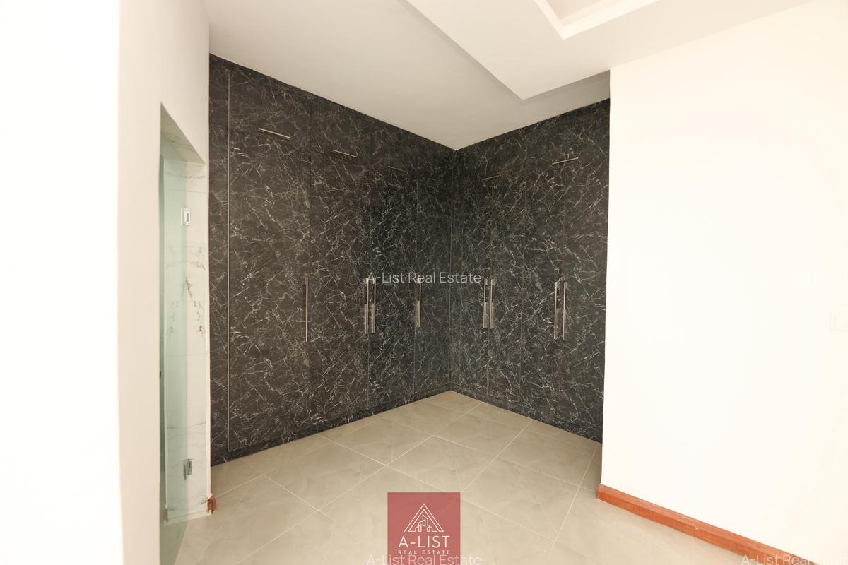 2 Bed Apartment with En Suite at Marcus Garvey Road - 9