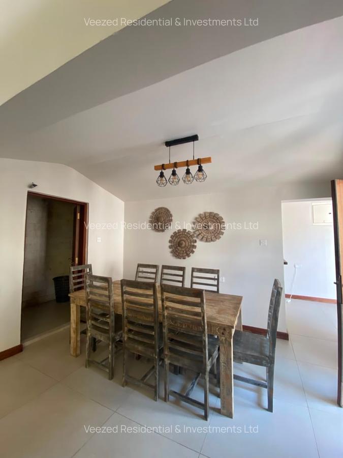 3 Bed Villa with En Suite in Bofa - 13