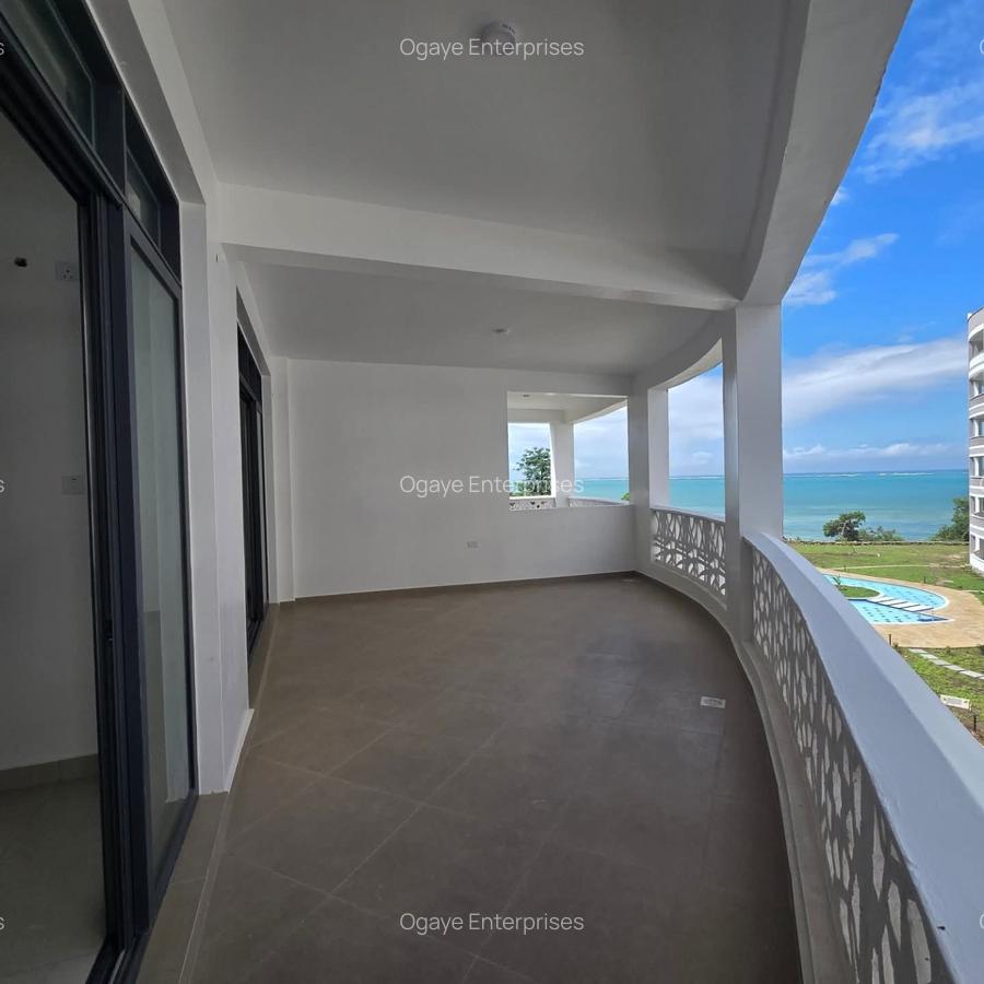 2 Bed Apartment with En Suite at Baobab - 9