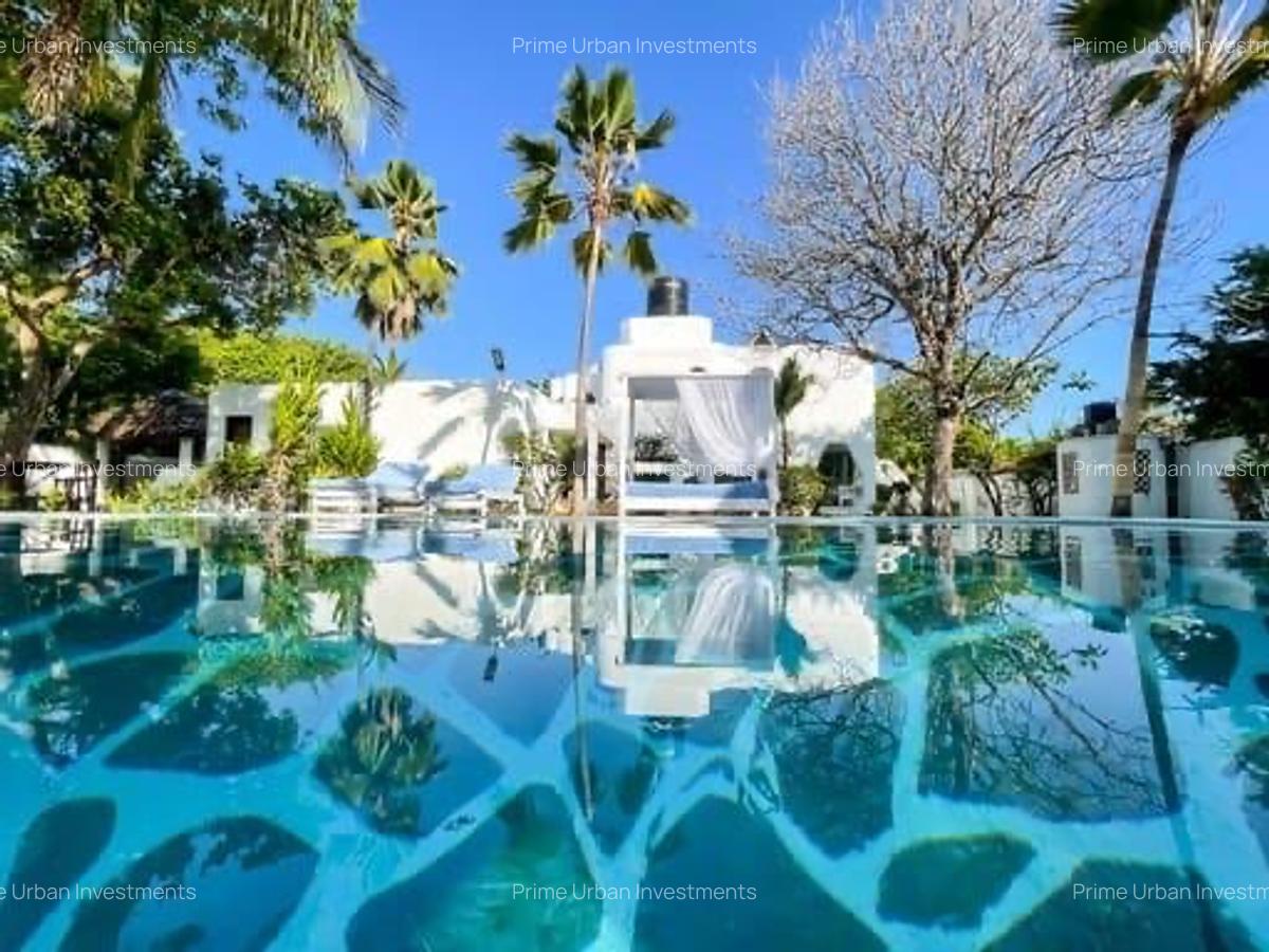 4 Bed House with En Suite in Diani - 1