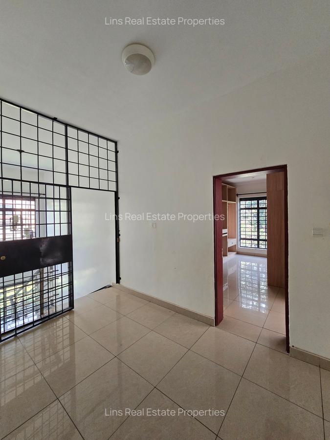 4 Bed Townhouse with En Suite in Runda - 12