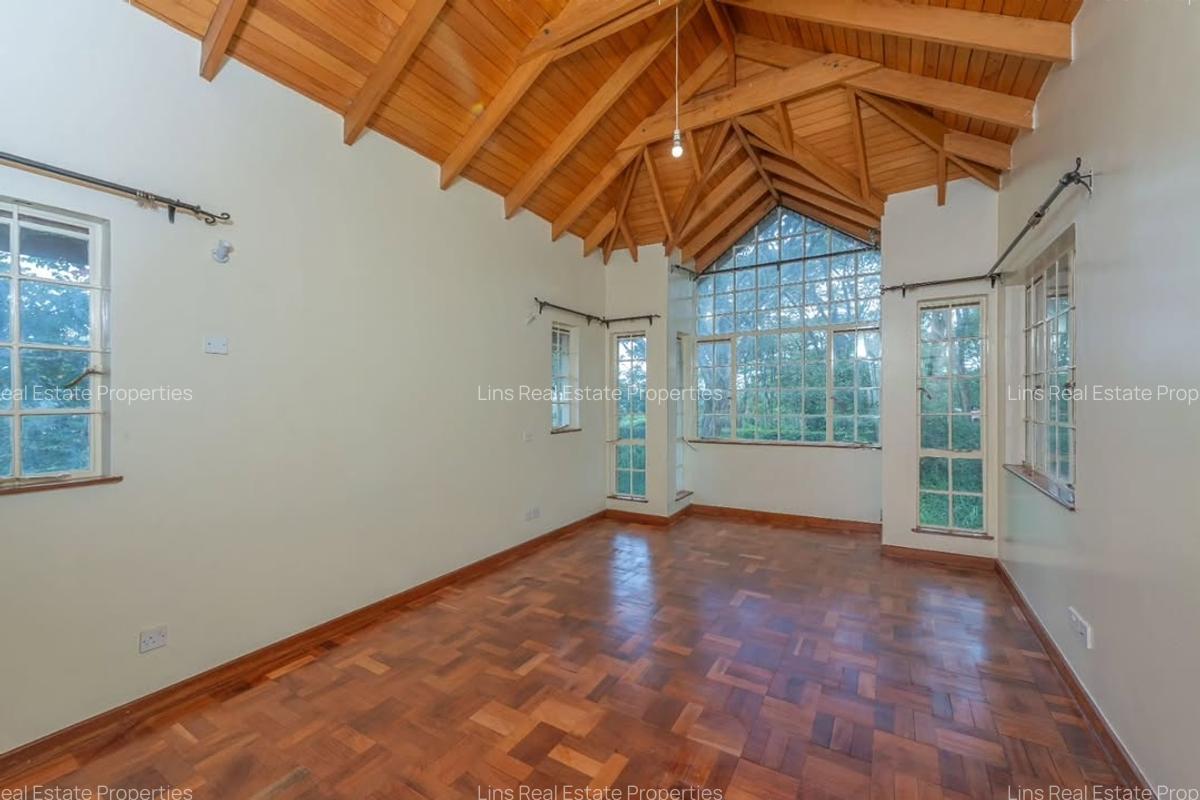 5 Bed Townhouse with En Suite in Rosslyn - 7