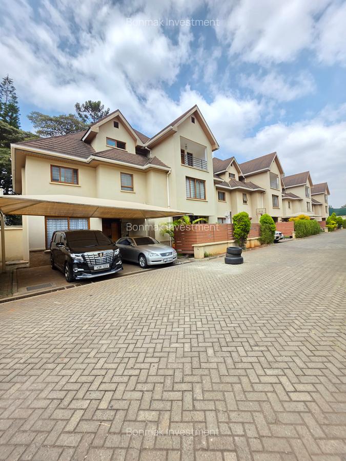5 Bed Townhouse with En Suite at Lavington Green - 2