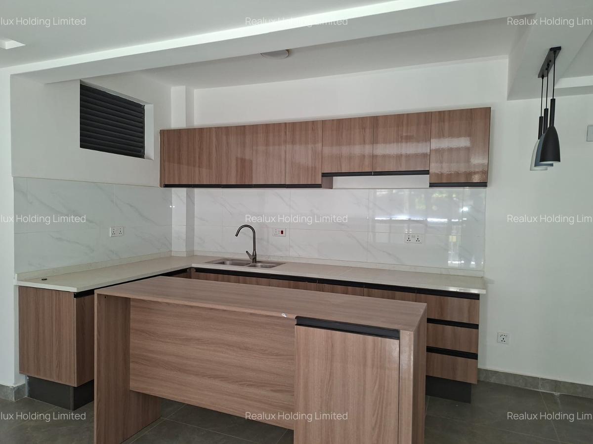 2 Bed Apartment with En Suite in Riverside - 14
