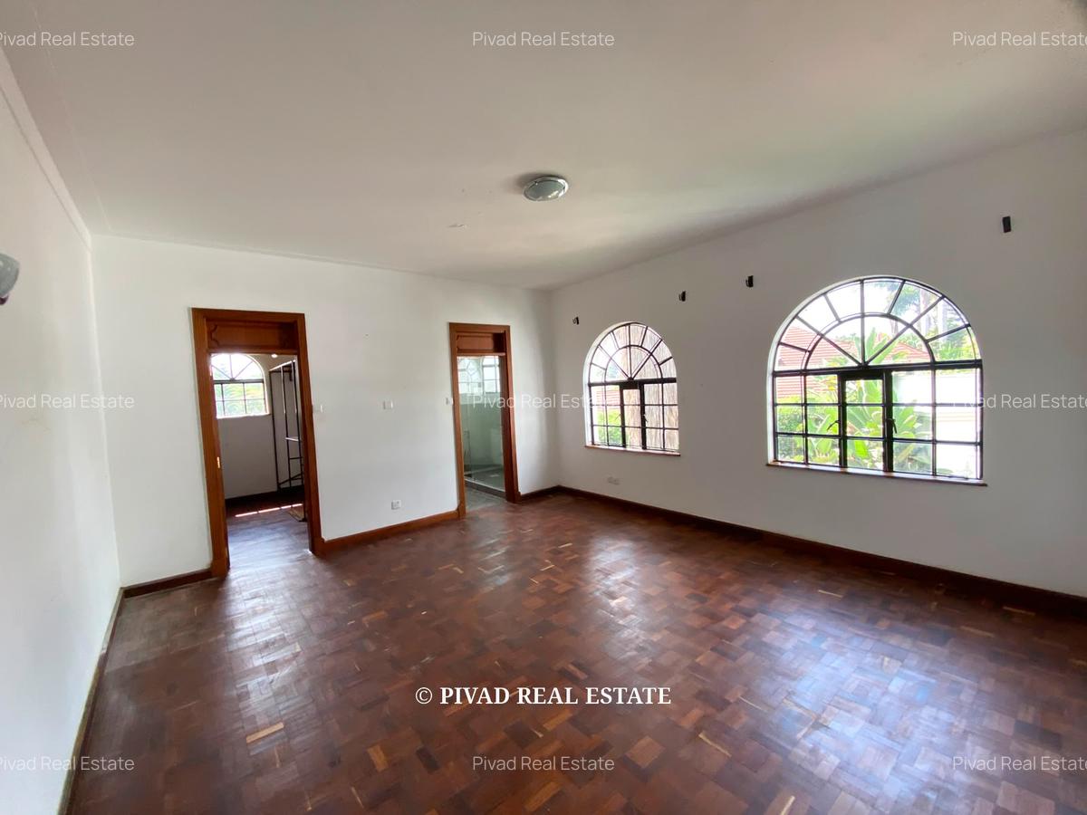 4 Bed House with Garden in Nyari - 3