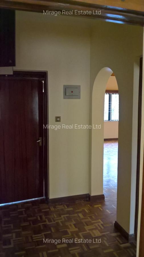 Commercial Property with Parking in Kilimani - 12