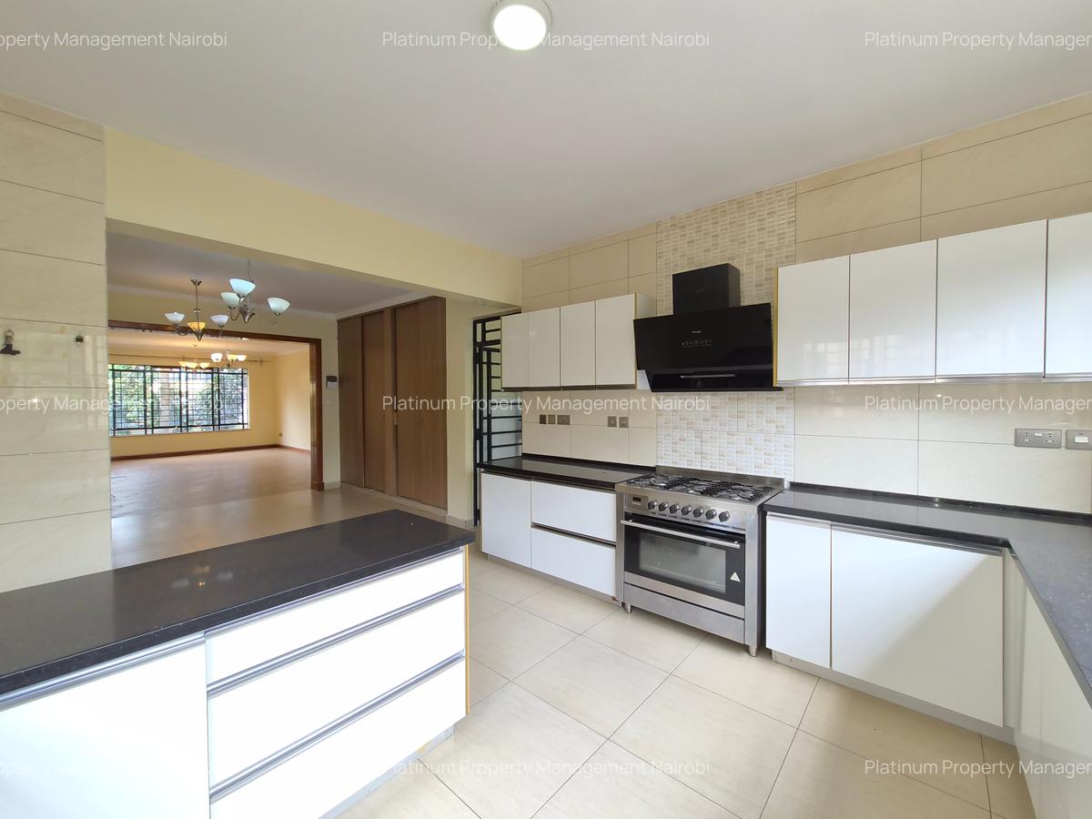 4 Bed Apartment with En Suite at Second Parklands - 8