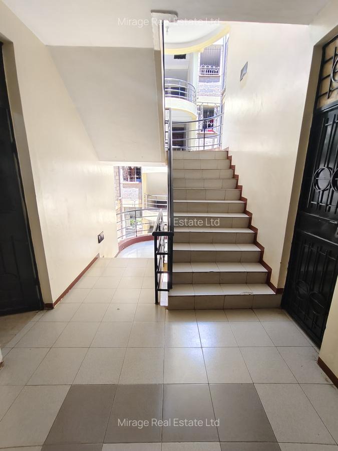 3 Bed Apartment with Swimming Pool in Kilimani - 14