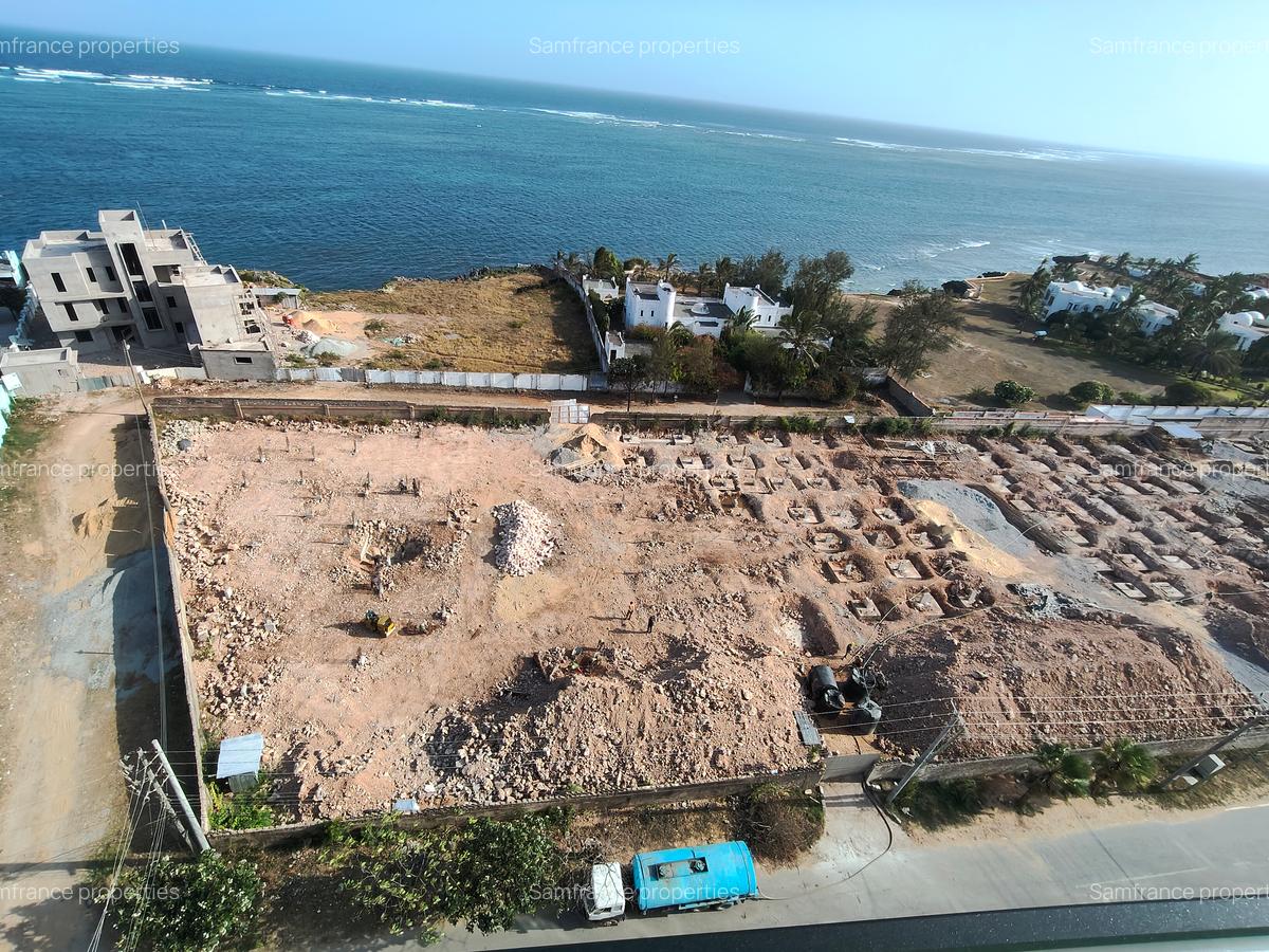 Serviced 4 Bed Apartment with En Suite at 1St Avanue - 9