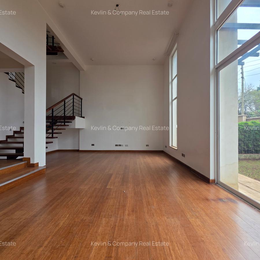 4 Bed Townhouse with En Suite in Lavington - 6