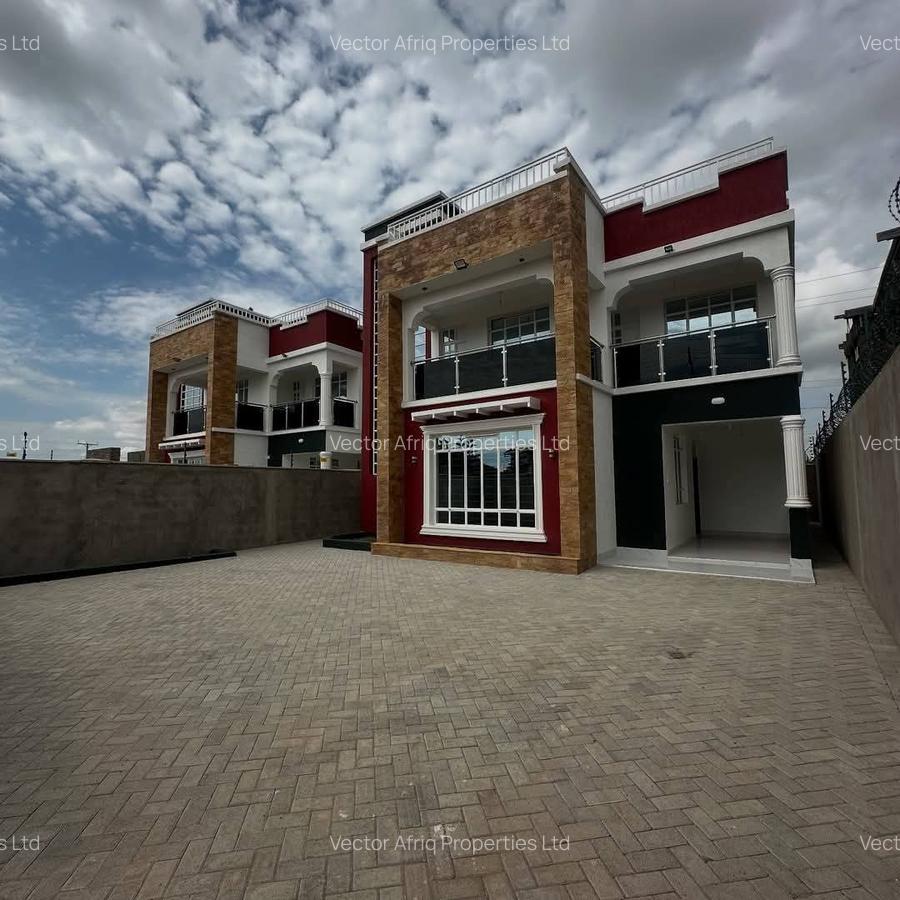 4 Bed Townhouse with En Suite in Kitengela - 10