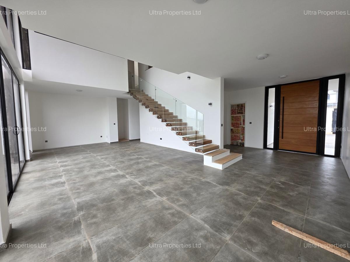 4 Bed Villa with En Suite in Runda - 5