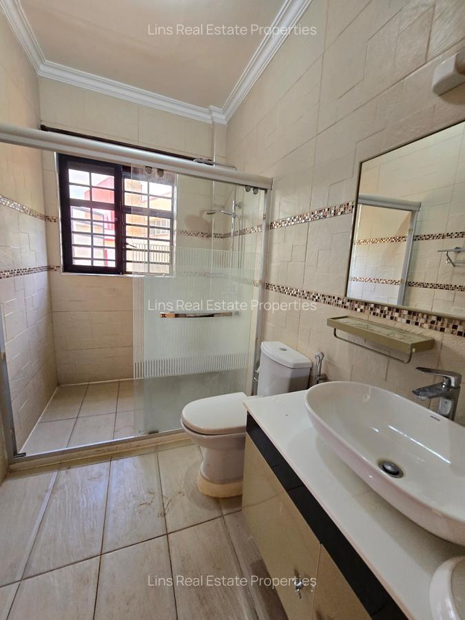 4 Bed Townhouse with En Suite in Runda - 15