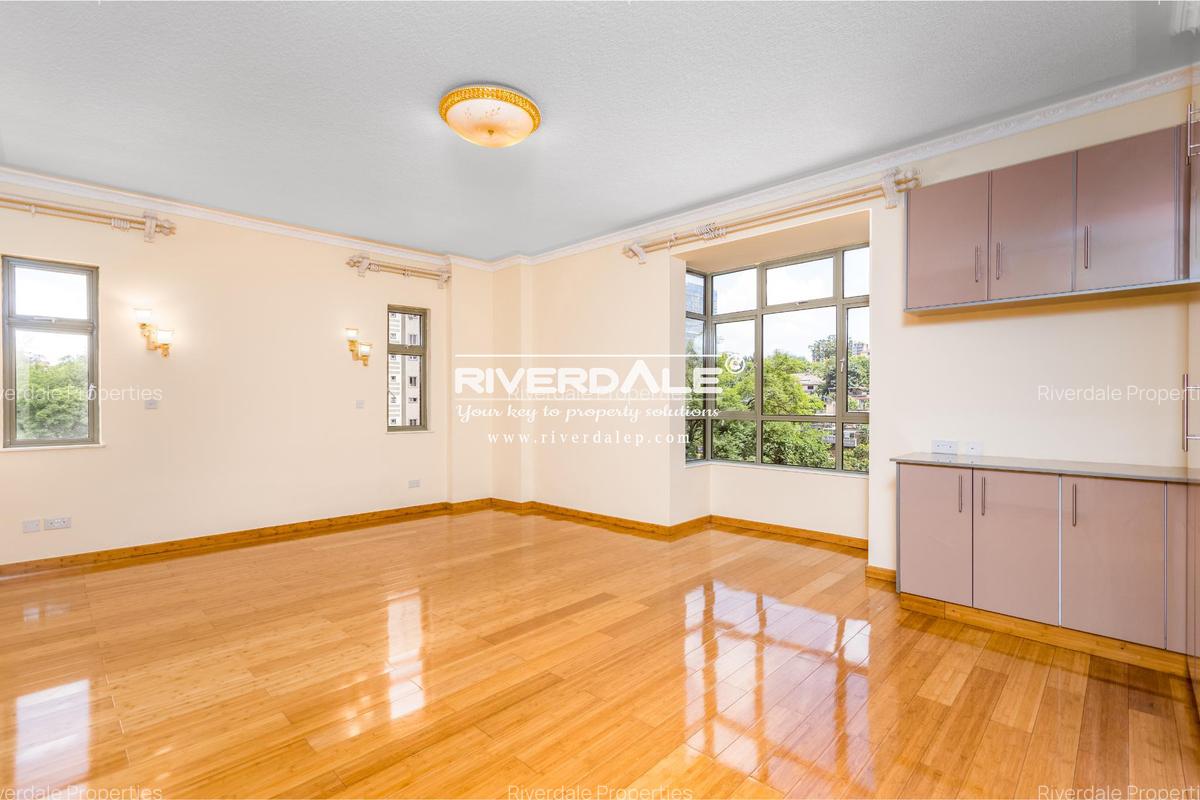 3 Bed Apartment with En Suite in Kilimani - 9