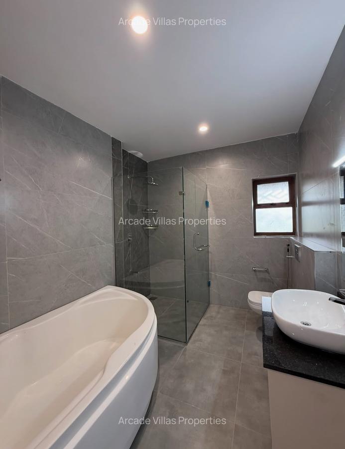 3 Bed Apartment with En Suite in Kileleshwa - 10