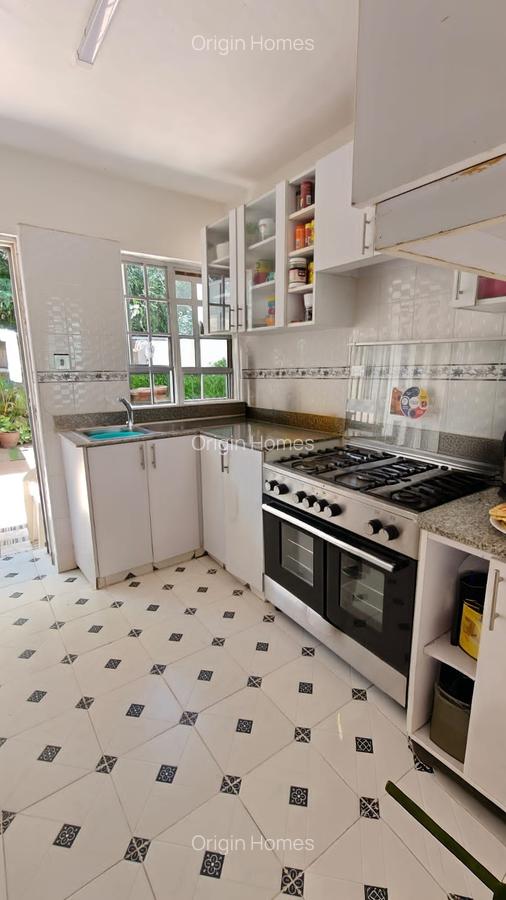 3 Bed Townhouse with En Suite at Langata - 9