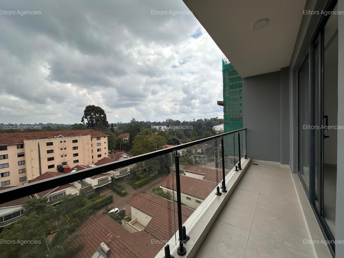 3 Bed Apartment with En Suite at Brookside Drive - 17