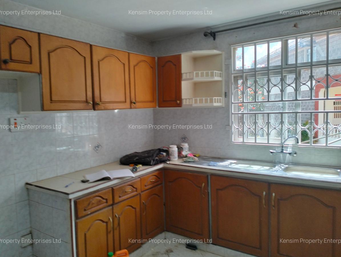 5 Bed Townhouse with En Suite in Lavington - 10