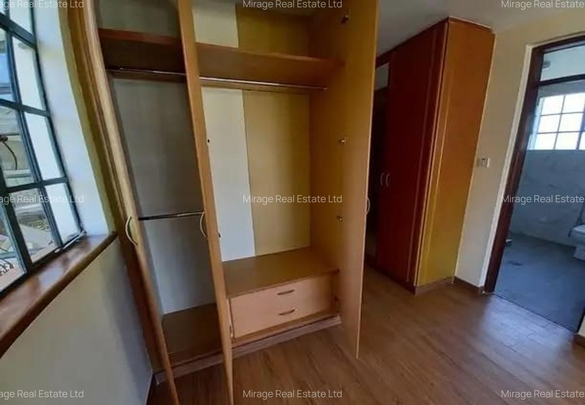 3 Bed Apartment with Swimming Pool in Riverside - 9
