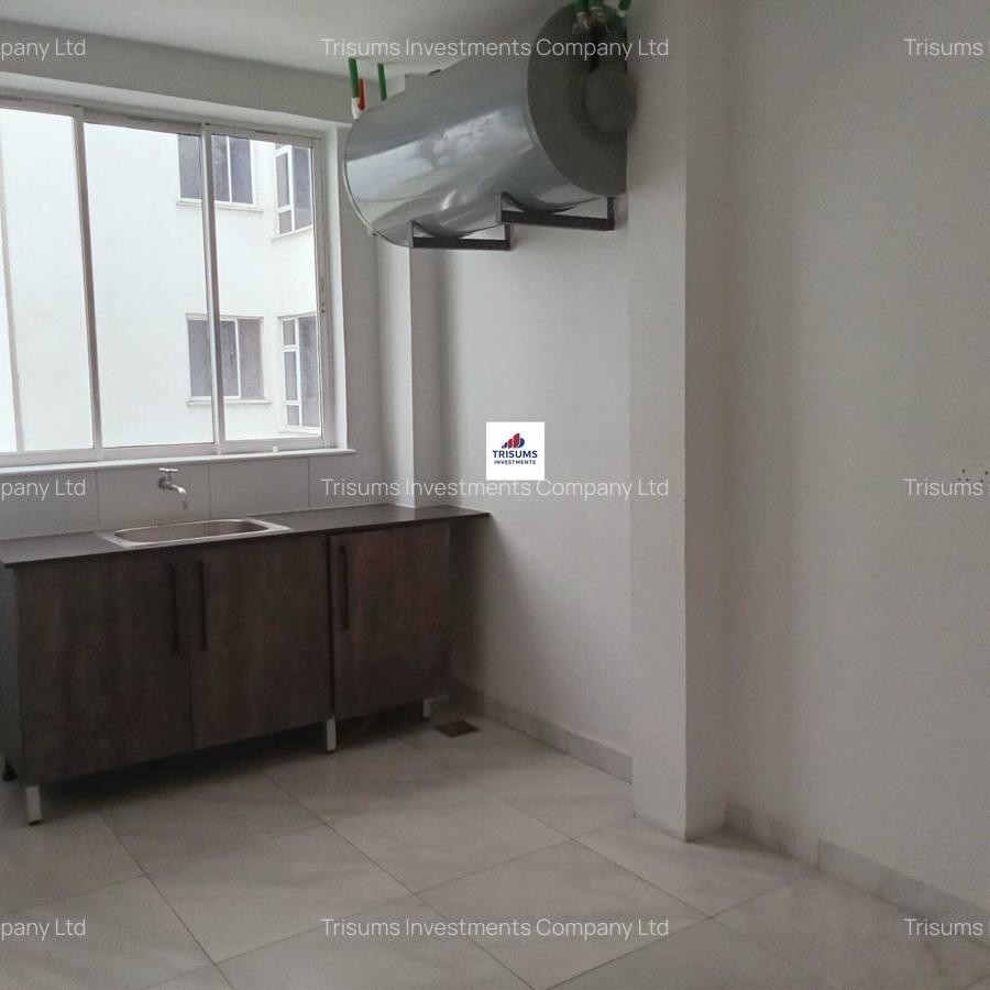 3 Bed Apartment with En Suite in Westlands Area - 11