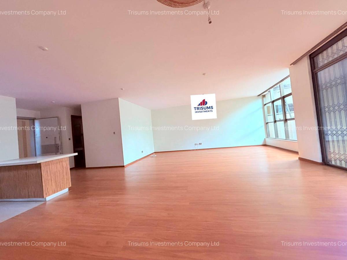 3 Bed Apartment with En Suite in Parklands - 13