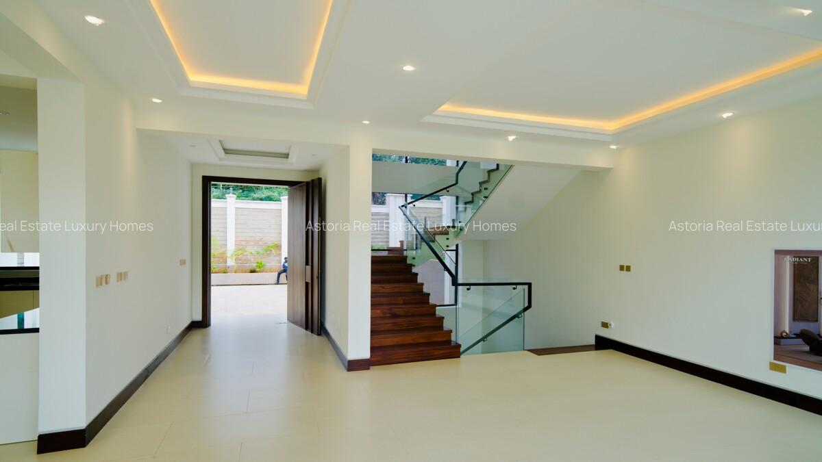 6 Bed Villa with En Suite at 2026-183 - 8