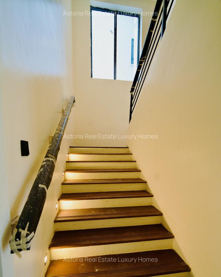 4 Bed Apartment with En Suite at 2026-429 4 Bed - 6