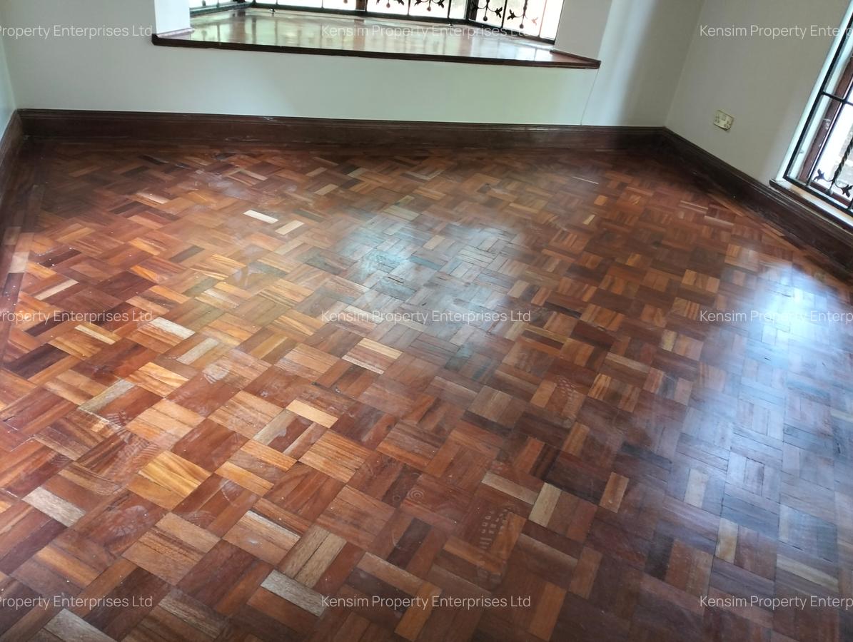 5 Bed Townhouse with En Suite in Runda - 7