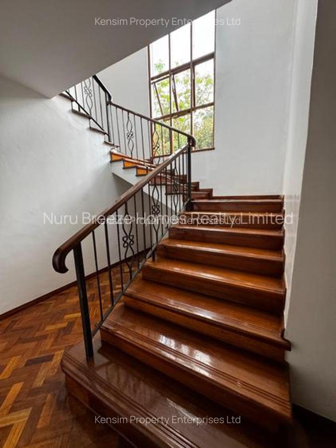 5 Bed Townhouse with En Suite in Karen - 8