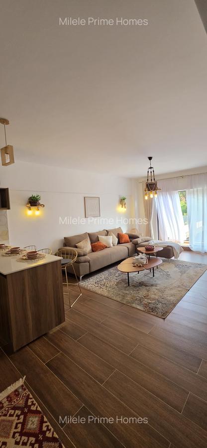 Serviced 2 Bed Apartment with En Suite at Two Rivers - 1