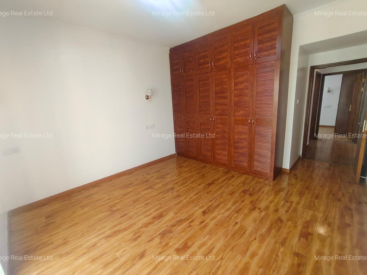 3 Bed Apartment with Swimming Pool in Kilimani - 15