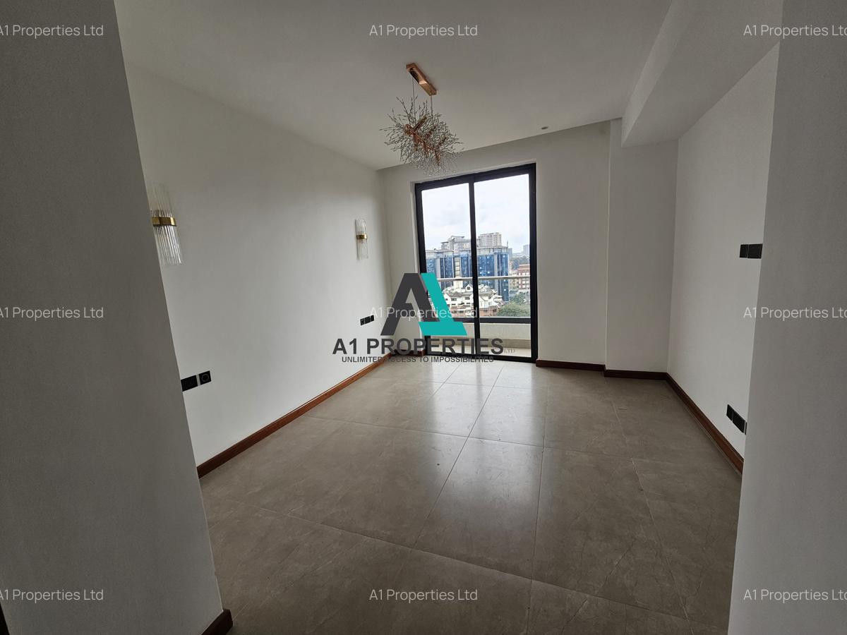 3 Bed Apartment with En Suite in Riverside - 15