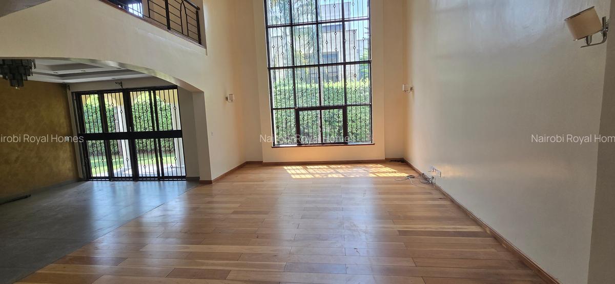 5 Bed Townhouse with En Suite at Lavington Green - 19