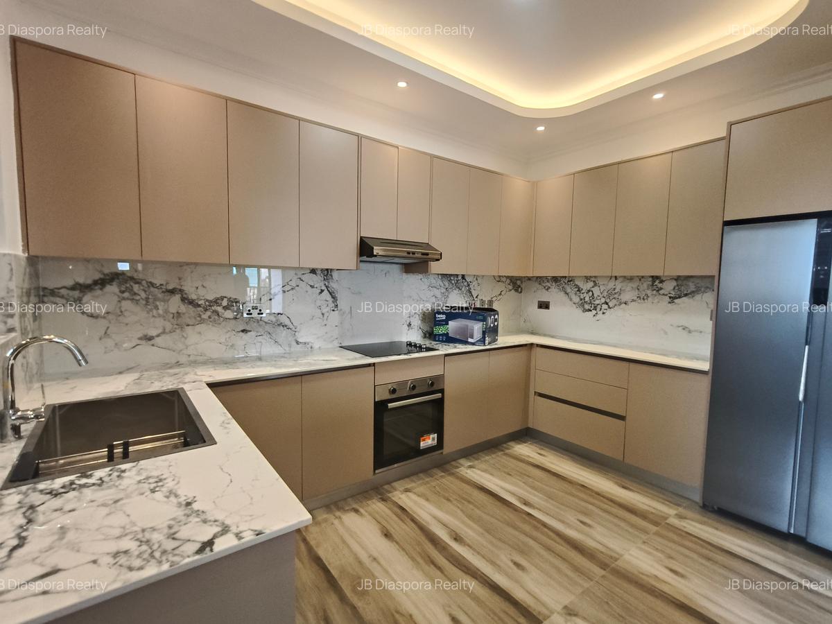 2 Bed Apartment with En Suite at Brookside - 5